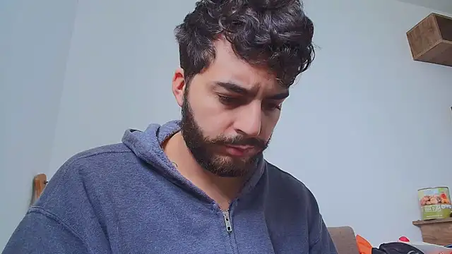 Snapshot of thomas_gun chatting on 19, 2, 2026 thomas gun online show from 19, 2, 2026