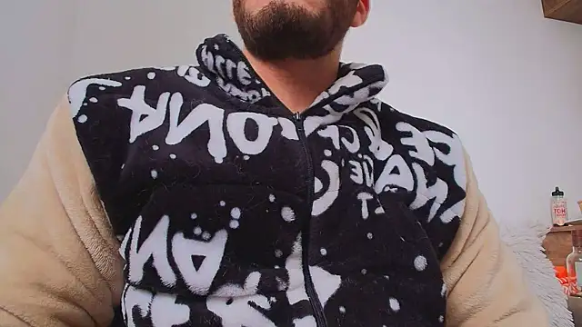 Snapshot of thomas_gun chatting on 24, 2, 2026 thomas gun online show from 24, 2, 2026