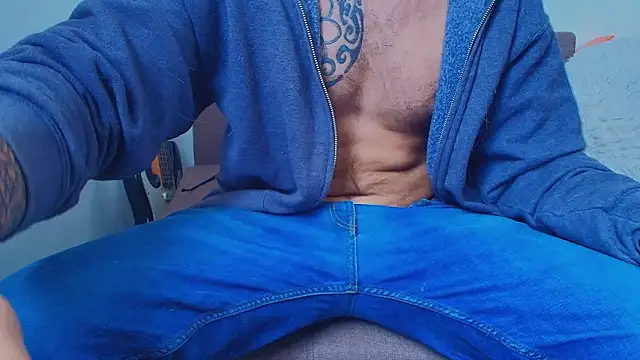 Snapshot of thomas_gun chatting on 6, 3, 2026 thomas gun online show from 6, 3, 2026