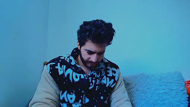 Snapshot of thomas_gun chatting on 9, 3, 2026 thomas gun online show from 9, 3, 2026