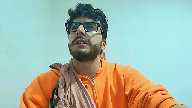 Snapshot of thomas_gun chatting on 22, 3, 2026 thomas gun online show from 22, 3, 2026