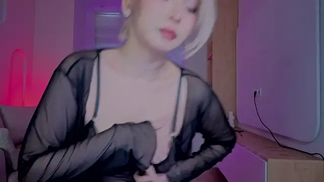 RileyMee online show from 3, 10, 2025