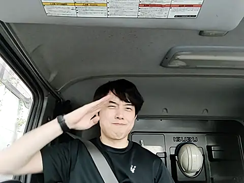 whitebriefboy online show from 29, 7, 2026