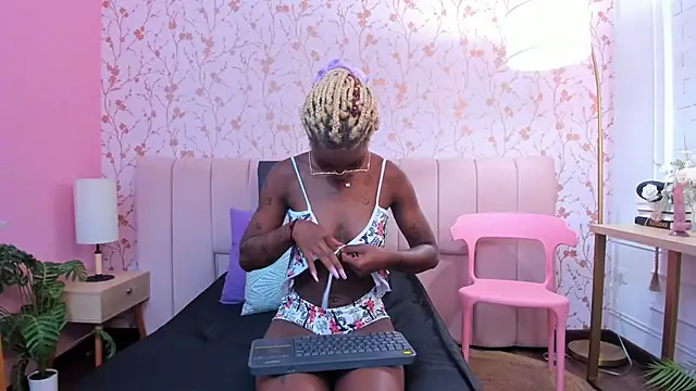 amber-hill online show from 11, 10, 2025