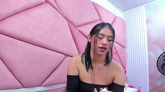 Mariana Prin online show from 8, 3, 2026