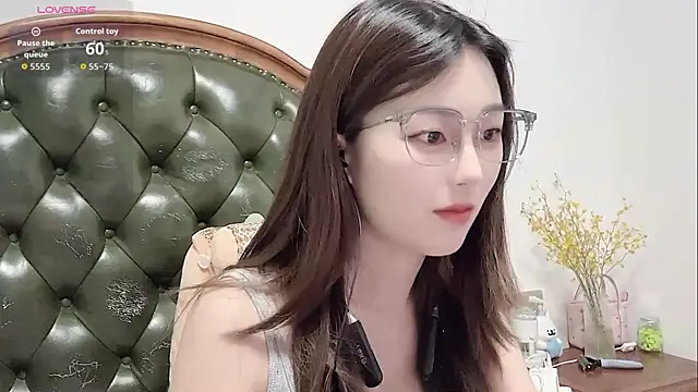 Snapshot of Sweet-Angel999 chatting on 10, 7, 2026 Sweet-Angel999 online show from 10, 7, 2026