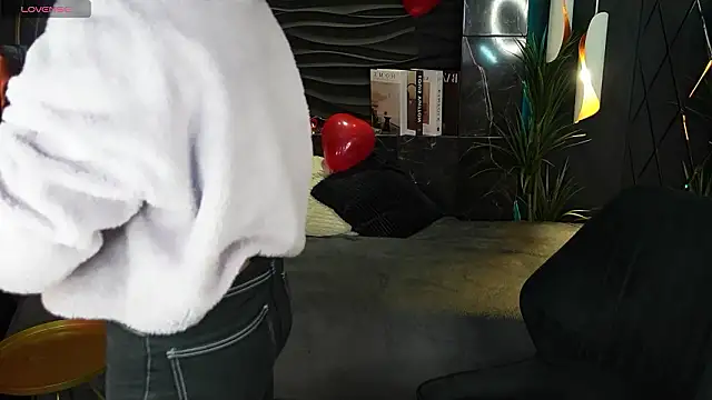 Lily Moonlight online show from 8, 2, 2026