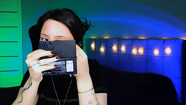 Stacy Gonzales  online show from 12, 12, 2024