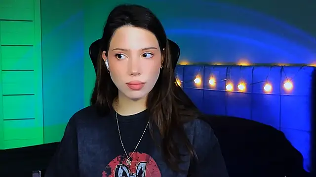 Stacy Gonzales  online show from 13, 12, 2024