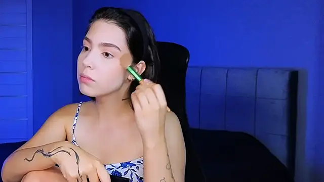 Stacy Gonzales  online show from 18, 9, 2025