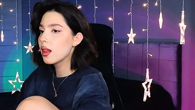 Stacy Gonzales  online show from 27, 9, 2025