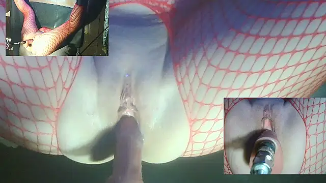 Snapshot of Tweetyke chatting on 8, 10, 2025 Tweetyke online show from 8, 10, 2025