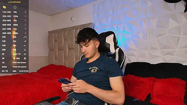 santyago taylor online show from 10, 12, 2024