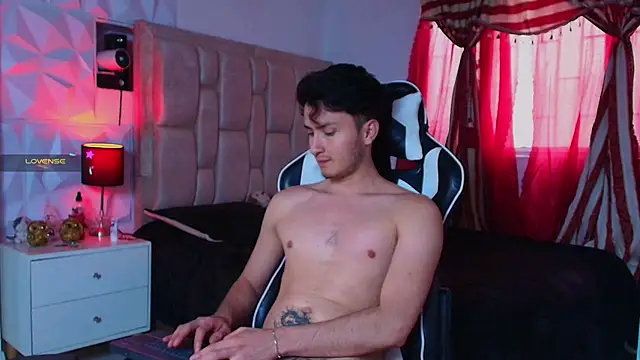 santyago taylor online show from 1, 1, 2025