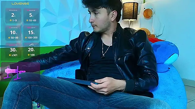 santyago taylor online show from 16, 9, 2025