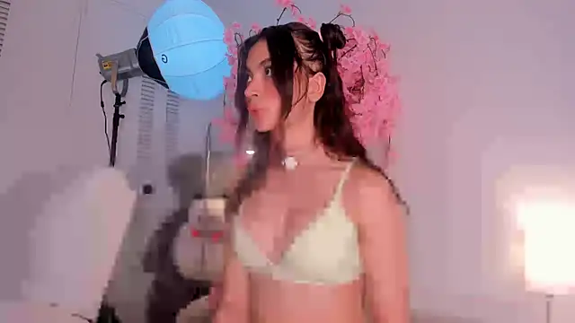 kitty miaa online show from 15, 7, 2026