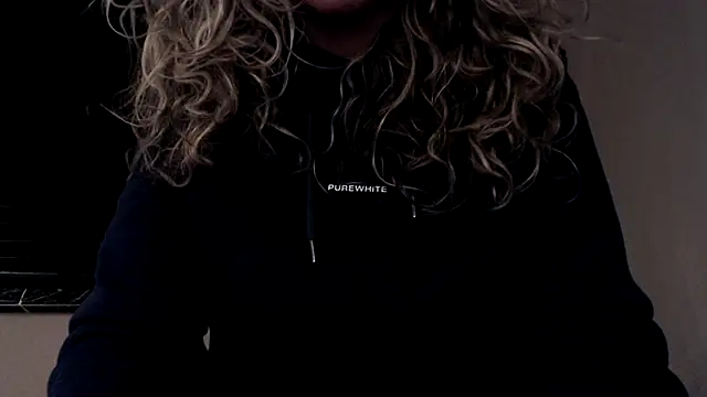 JenniLowen online show from 10, 2, 2025