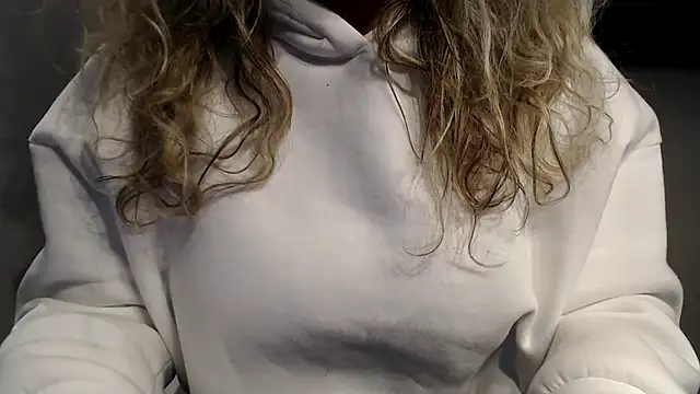 JenniLowen online show from 17, 2, 2025