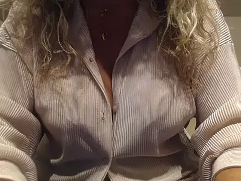 JenniLowen online show from 16, 9, 2025