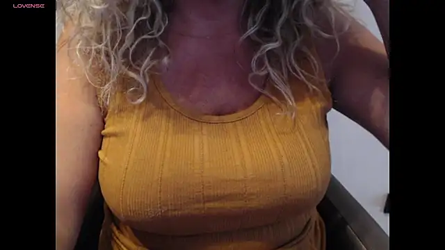JenniLowen online show from 25, 6, 2026