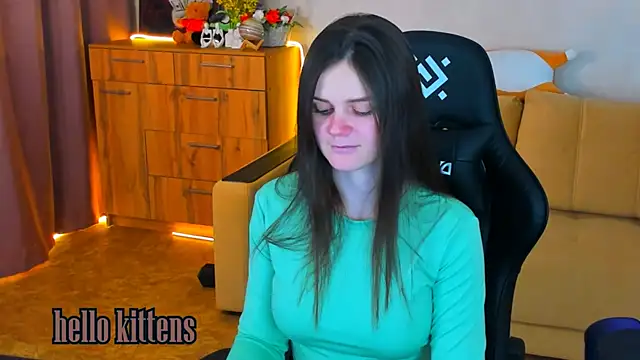 Snapshot of Lora_Cain chatting on 19, 12, 2024 Lora Cain online show from 19, 12, 2024