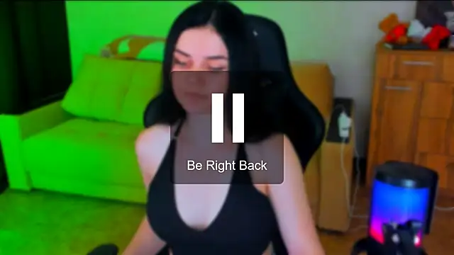 Snapshot of Lora_Cain chatting on 10, 2, 2025 Lora Cain online show from 10, 2, 2025