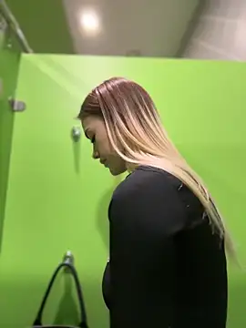 -Sexy Barbie- online show from 27, 2, 2025