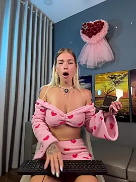 -Sexy Barbie- online show from 1, 4, 2026