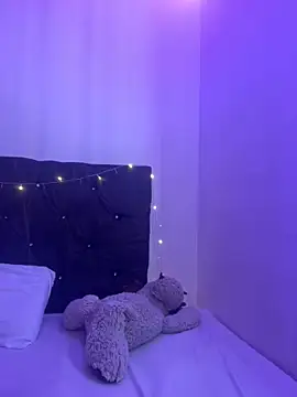 alisson carolina73 online show from 24, 12, 2024