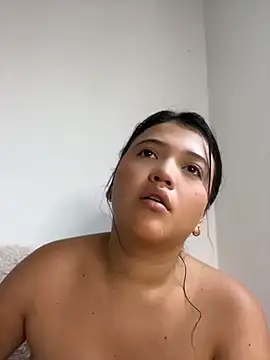alisson carolina73 online show from 24, 5, 2026