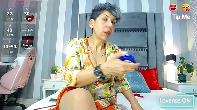 Julianewell online show from 19, 3, 2025