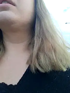 cansuozell online show from 26, 11, 2025