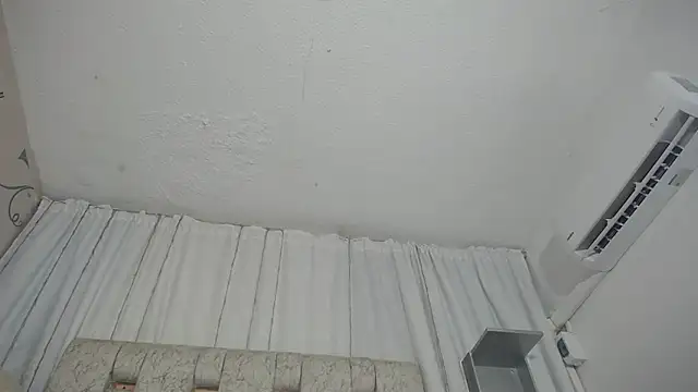 KOURTNEY-- online show from 28, 9, 2025