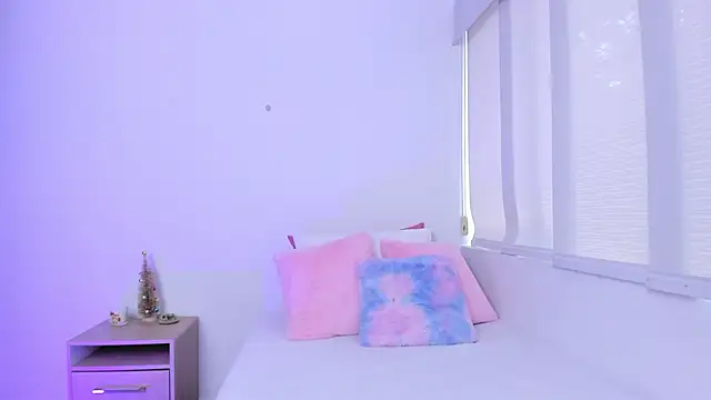 Snapshot of Brisa_blue chatting on 9, 12, 2024 Brisa blue online show from 9, 12, 2024