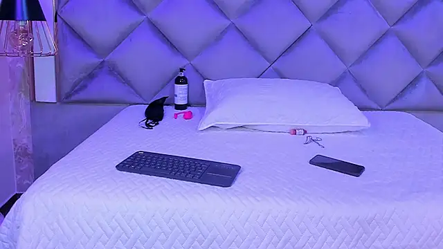 ammy durand online show from 28, 2, 2025