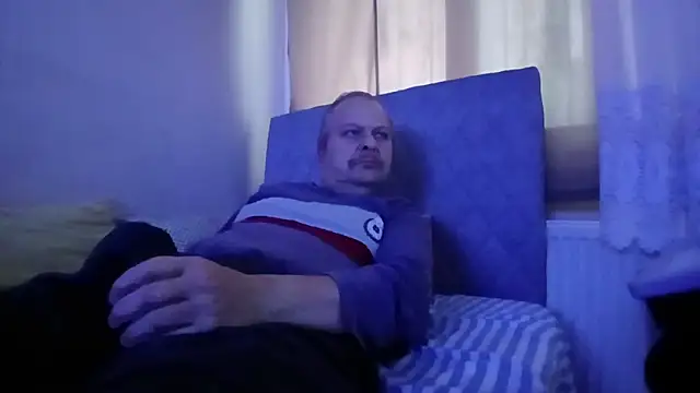 amylrmm1903 online show from 12, 11, 2025