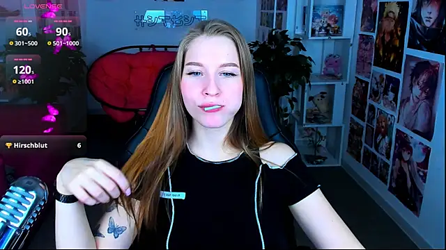 Snapshot of CuteMousee chatting on 4, 2, 2025 CuteMousee online show from 4, 2, 2025