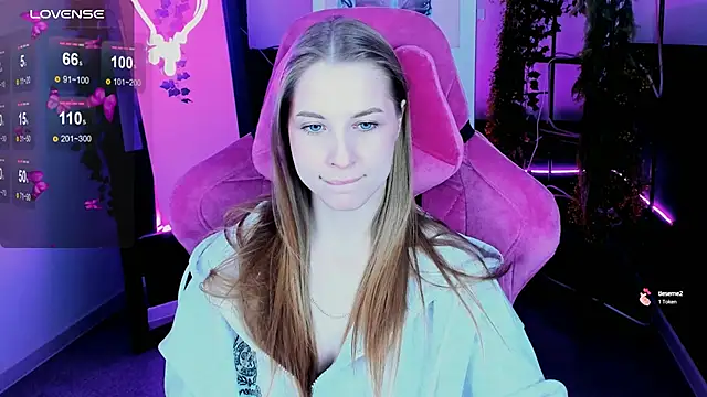 Snapshot of CuteMousee chatting on 5, 10, 2025 CuteMousee online show from 5, 10, 2025