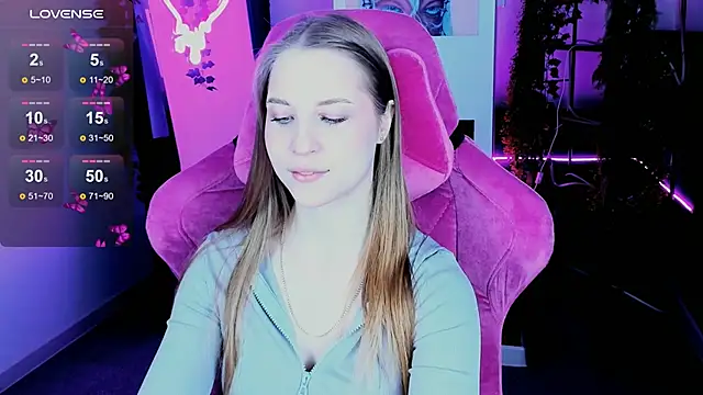 Snapshot of CuteMousee chatting on 6, 10, 2025 CuteMousee online show from 6, 10, 2025