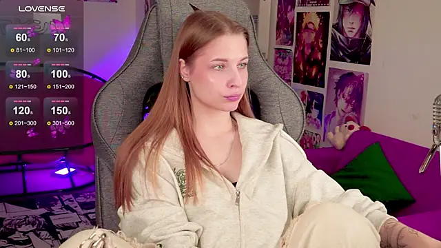 Snapshot of CuteMousee chatting on 10, 10, 2025 CuteMousee online show from 10, 10, 2025