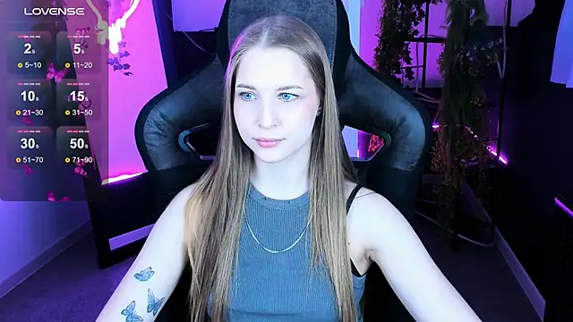 Snapshot of CuteMousee chatting on 24, 10, 2025 CuteMousee online show from 24, 10, 2025