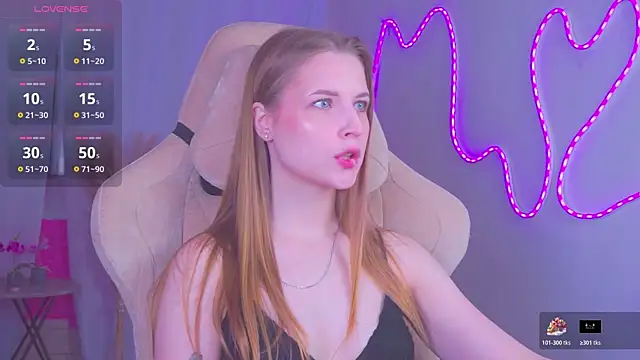 Snapshot of CuteMousee chatting on 3, 11, 2025 CuteMousee online show from 3, 11, 2025