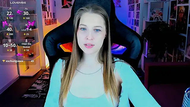 Snapshot of CuteMousee chatting on 4, 3, 2026 CuteMousee online show from 4, 3, 2026