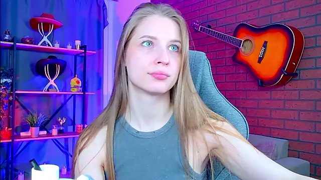 Snapshot of CuteMousee chatting on 6, 3, 2026 CuteMousee online show from 6, 3, 2026