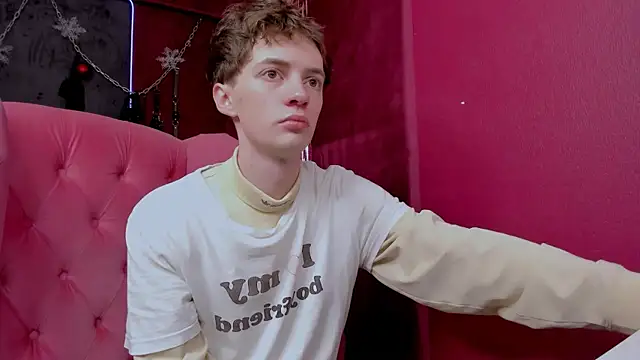 Snapshot of LukeSweet chatting on 22, 12, 2025 LukeSweet online show from 22, 12, 2025