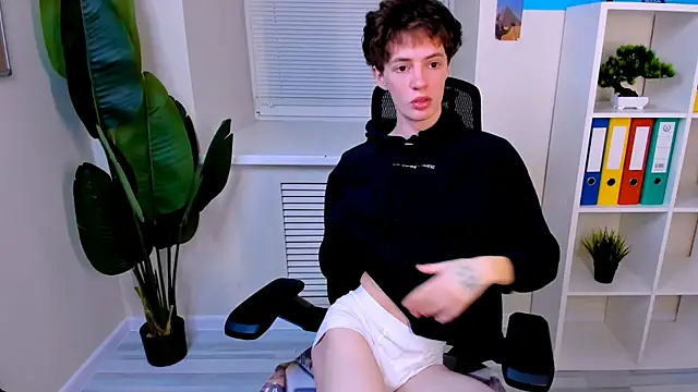 Snapshot of LukeSweet chatting on 14, 1, 2026 LukeSweet online show from 14, 1, 2026