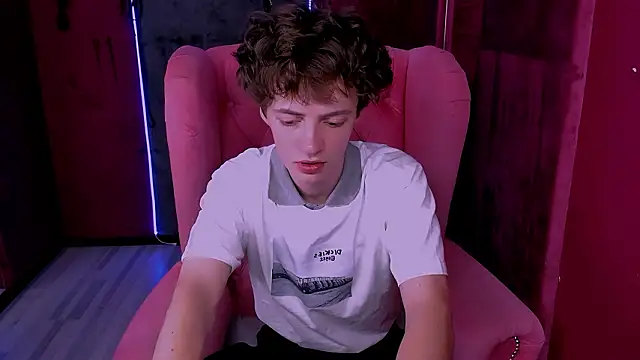 Snapshot of LukeSweet chatting on 7, 2, 2026 LukeSweet online show from 7, 2, 2026