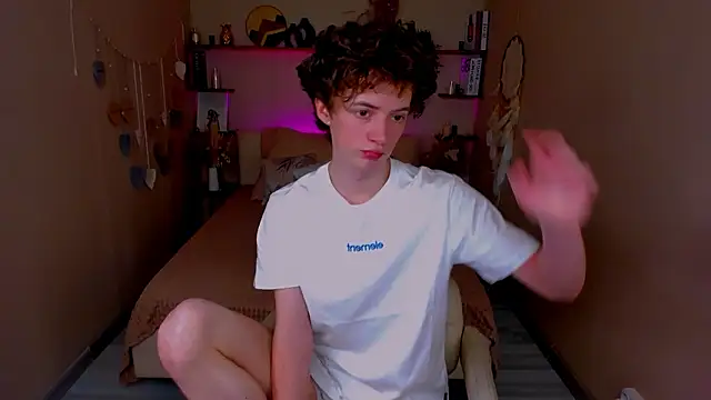 Snapshot of LukeSweet chatting on 21, 3, 2026 LukeSweet online show from 21, 3, 2026