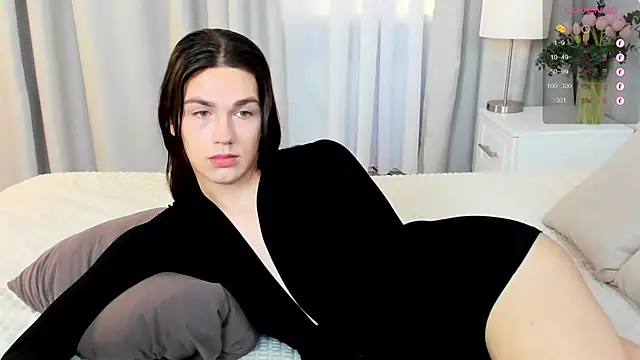 Alfreda Mills online show from 8, 11, 2025