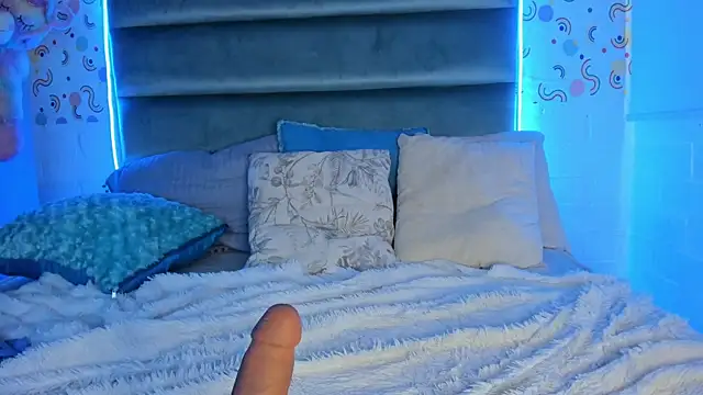 MelodiLovee  online show from 24, 12, 2024